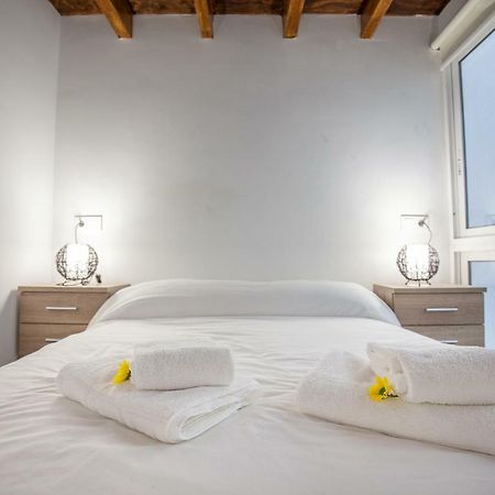 Pasaje Amores Iz. - Tranquilidad Y Vida Cultural En Centro Sevilla 4Px Exterior foto