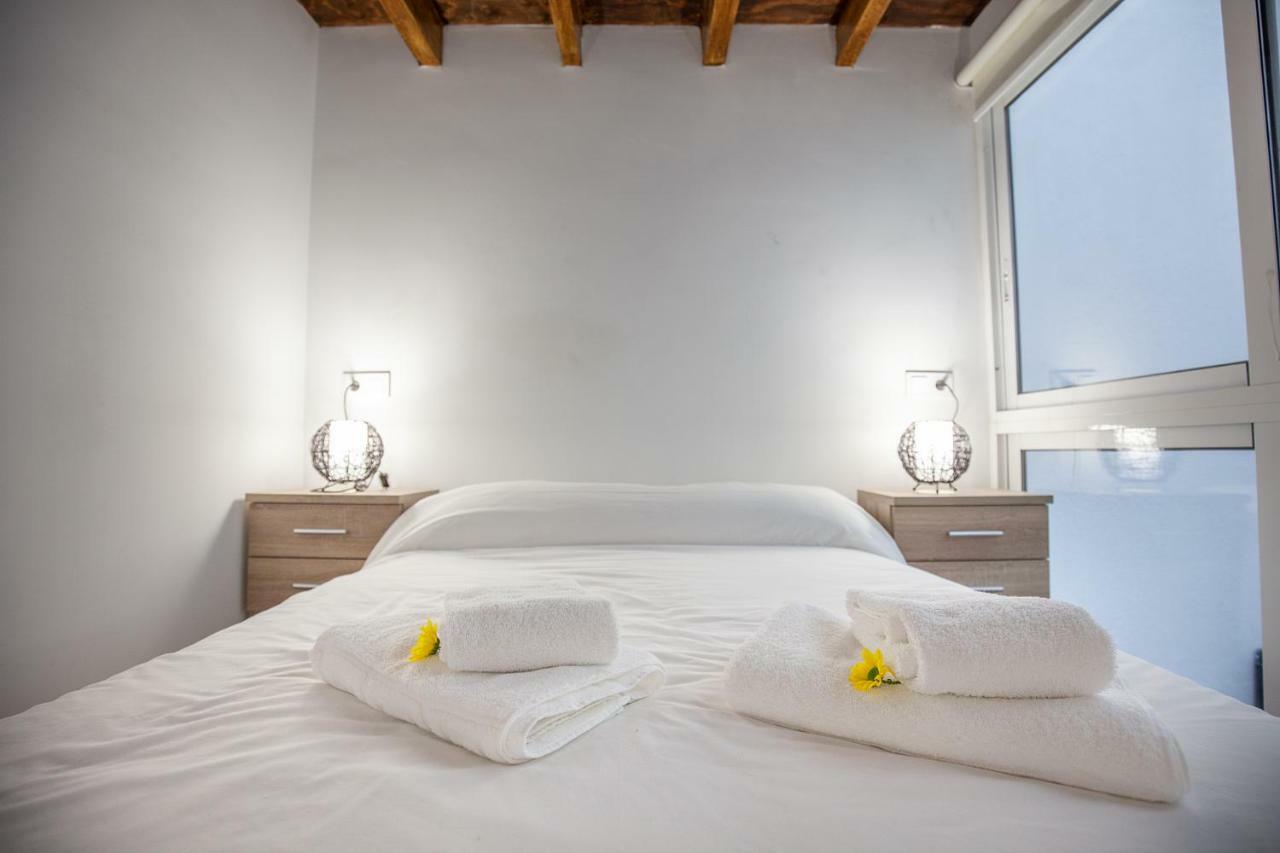 Pasaje Amores Iz. - Tranquilidad Y Vida Cultural En Centro Sevilla 4Px Exterior foto